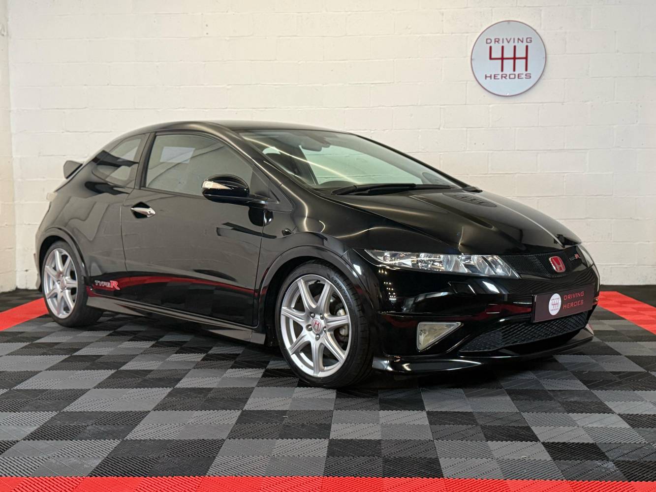 Honda Civic Type R GT - Driving Heroes