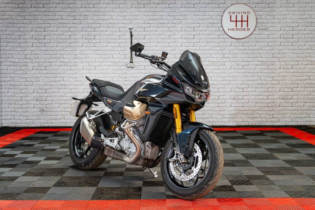 Moto Guzzi V100 Mandello S